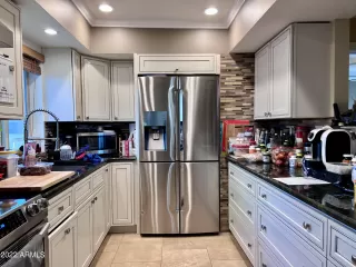 Photo #6: 6491528 Listing