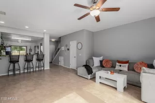 Photo #6: 6491625 Listing