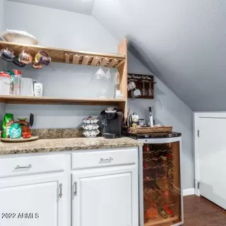 Photo #4: 6492149 Listing