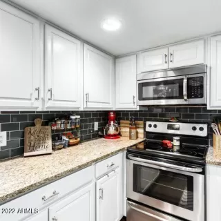 Photo #6: 6492149 Listing