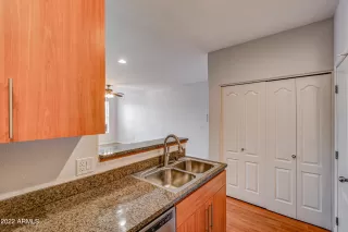 Photo #6: 6492367 Listing