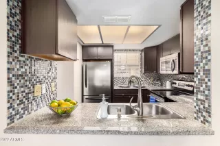 Photo #3: 6492427 Listing