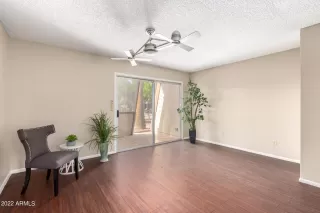 Photo #6: 6492427 Listing