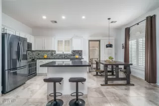 Photo #2: 6492566 Listing