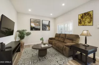 Photo #5: 6492804 Listing