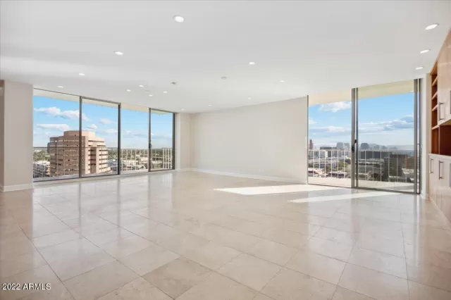 MLS: 6492871 Condo For Sale