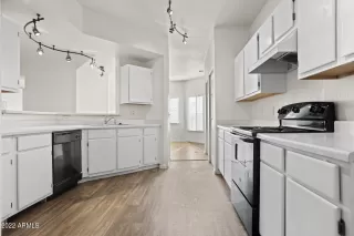 Photo #6: 6492886 Listing