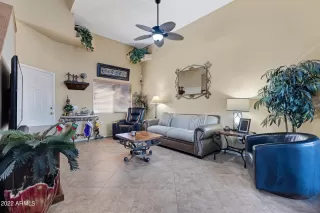 Photo #5: 6493026 Listing