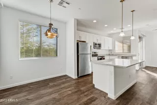 Photo #3: 6493260 Listing