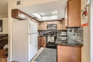 Photo #4: 6493656 Listing 