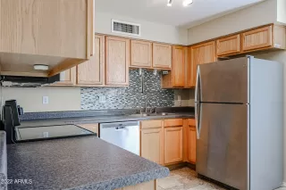 Photo #4: 6493831 Listing