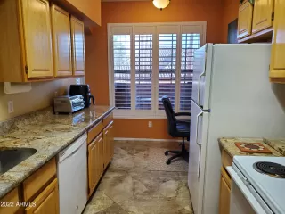 Photo #6: 6493897 Listing