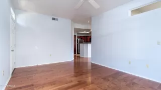 Photo #6: 6493950 Listing