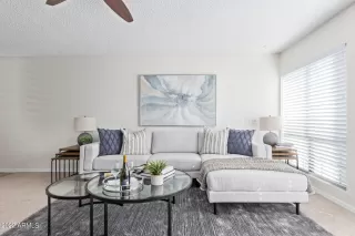 Photo #4: 6493964 Listing