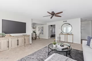 Photo #5: 6493964 Listing