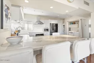 Photo #4: 6494082 Listing 