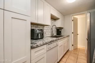 Photo #4: 6494138 Listing 