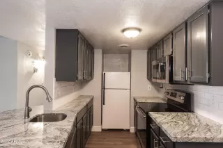 Photo #3: 6494200 Listing 