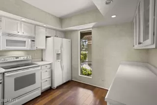 Photo #2: 6494372 Listing 