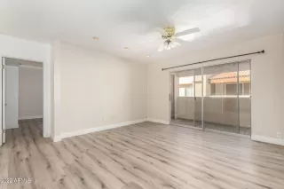 Photo #6: 6494452 Listing