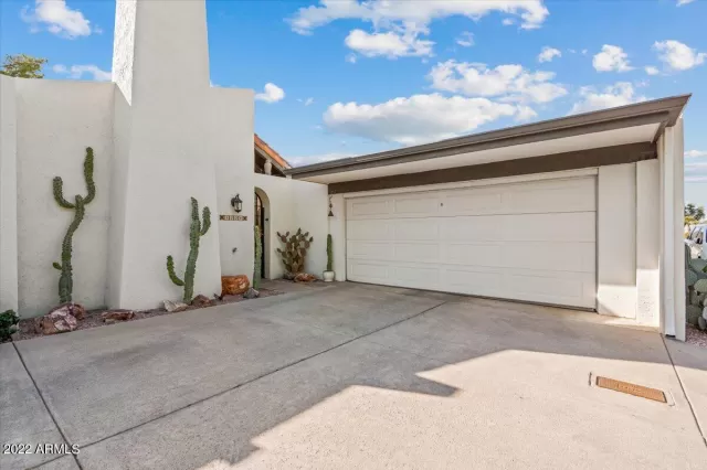 MLS: 6494528 Condo For Sale