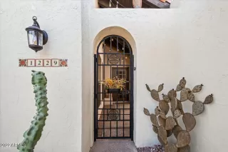 Photo #2: 6494528 Listing 