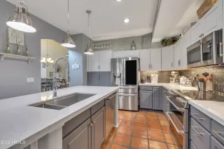 Photo #6: 6494614 Listing