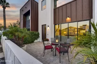 Photo #2: 6494829 Listing