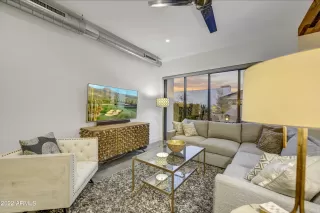 Photo #6: 6494829 Listing