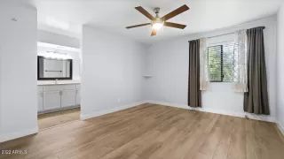 Photo #3: 6494851 Listing