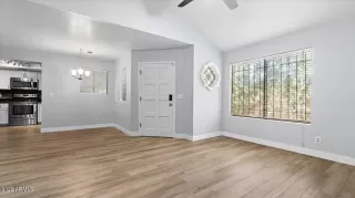 Photo #6: 6494851 Listing