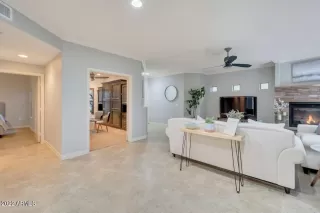Photo #5: 6494893 Listing