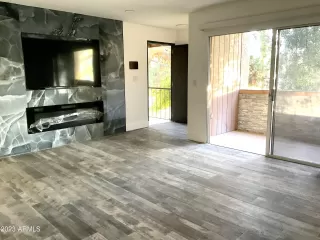 Photo #2: 6495087 Listing 