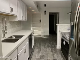 Photo #4: 6495087 Listing 