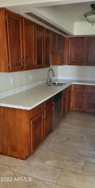 Photo #2: 6495105 Listing