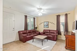 Photo #3: 6495128 Listing