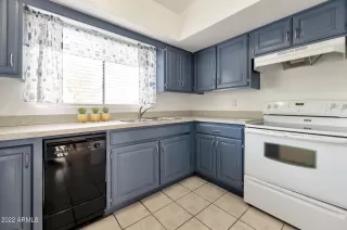 Photo #3: 6495301 Listing