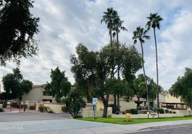 MLS: 6495378 Condo For Sale