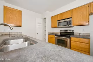 Photo #6: 6495585 Listing 