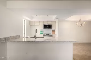 Photo #5: 6495832 Listing