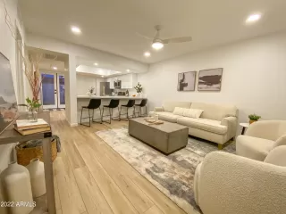 Photo #3: 6495897 Listing