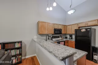 Photo #6: 6496230 Listing