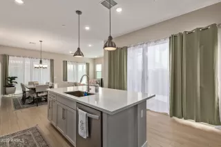 Photo #6: 6496365 Listing