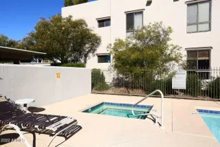 Photo #4: 6496403 Listing