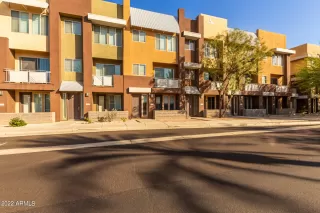 Photo #2: 6496568 Listing