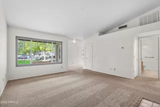 Photo #6: 6496639 Listing 
