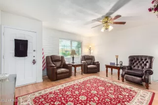 Photo #2: 6496674 Listing