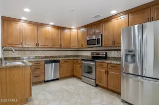 Photo #5: 6496907 Listing