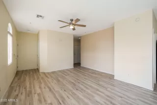 Photo #6: 6496956 Listing 