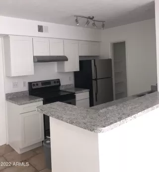 Photo #2: 6496961 Listing